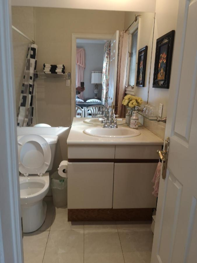 Lakeview Private Suite-Twin Or King Tottenham Екстериор снимка
